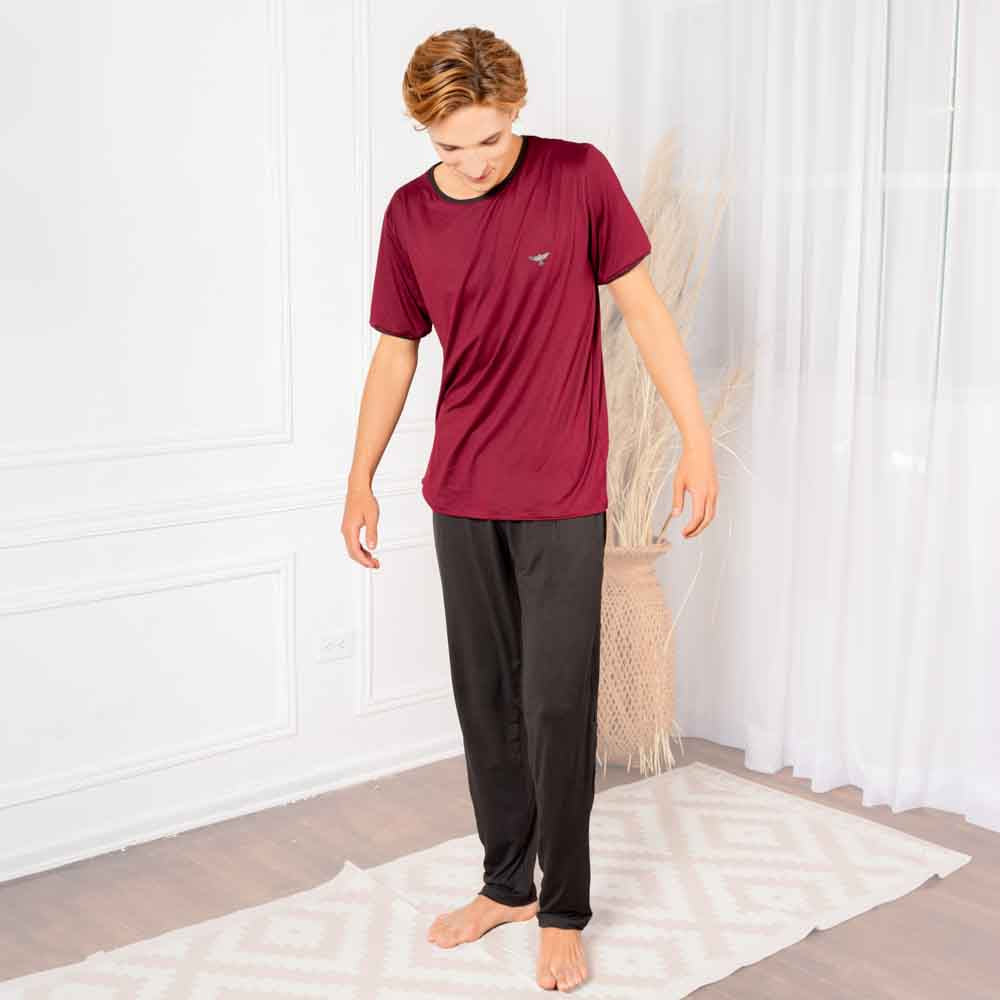 Pijama de Pantalón y Camiseta. image 1