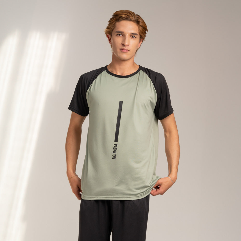 Conjunto de Pantalón y Camiseta. image 0